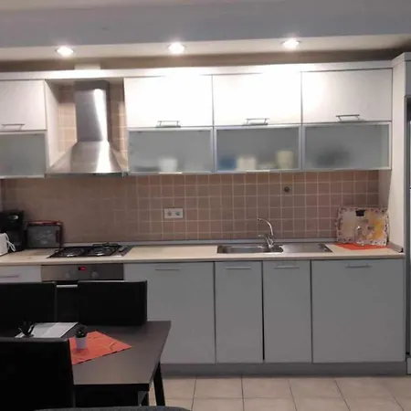 Inviting -4 Bed In Ilica Is Very *