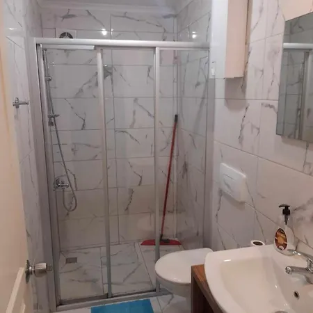 Inviting -4 Bed In Ilica Is Very *