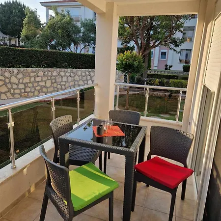 Inviting -4 Bed In Ilica Is Very アパート